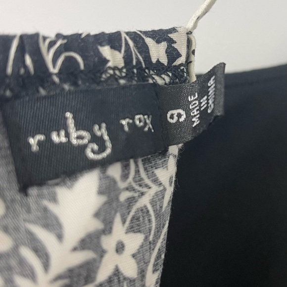 Y2K Black & White Dress - Picture 6 of 6